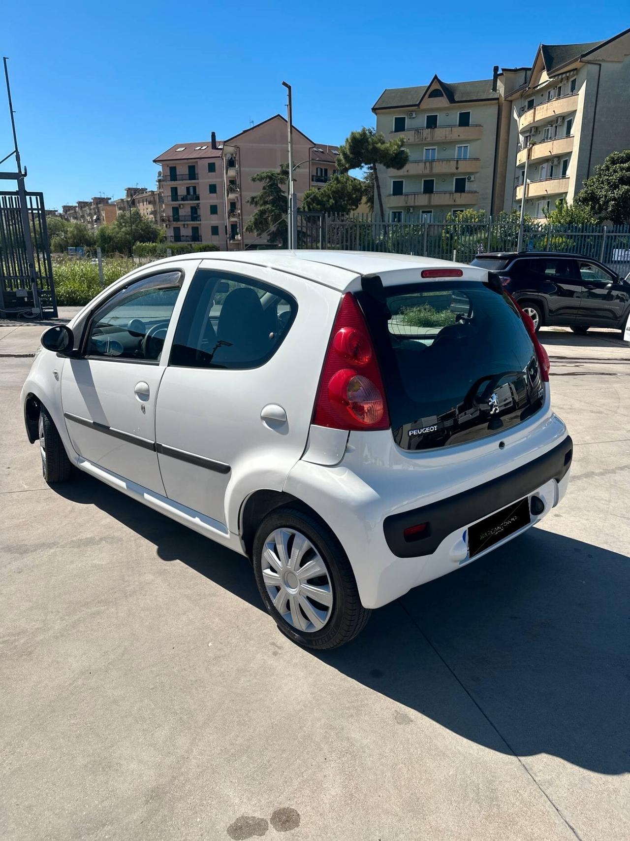 Peugeot 107 1.0 68CV 5p. Allure