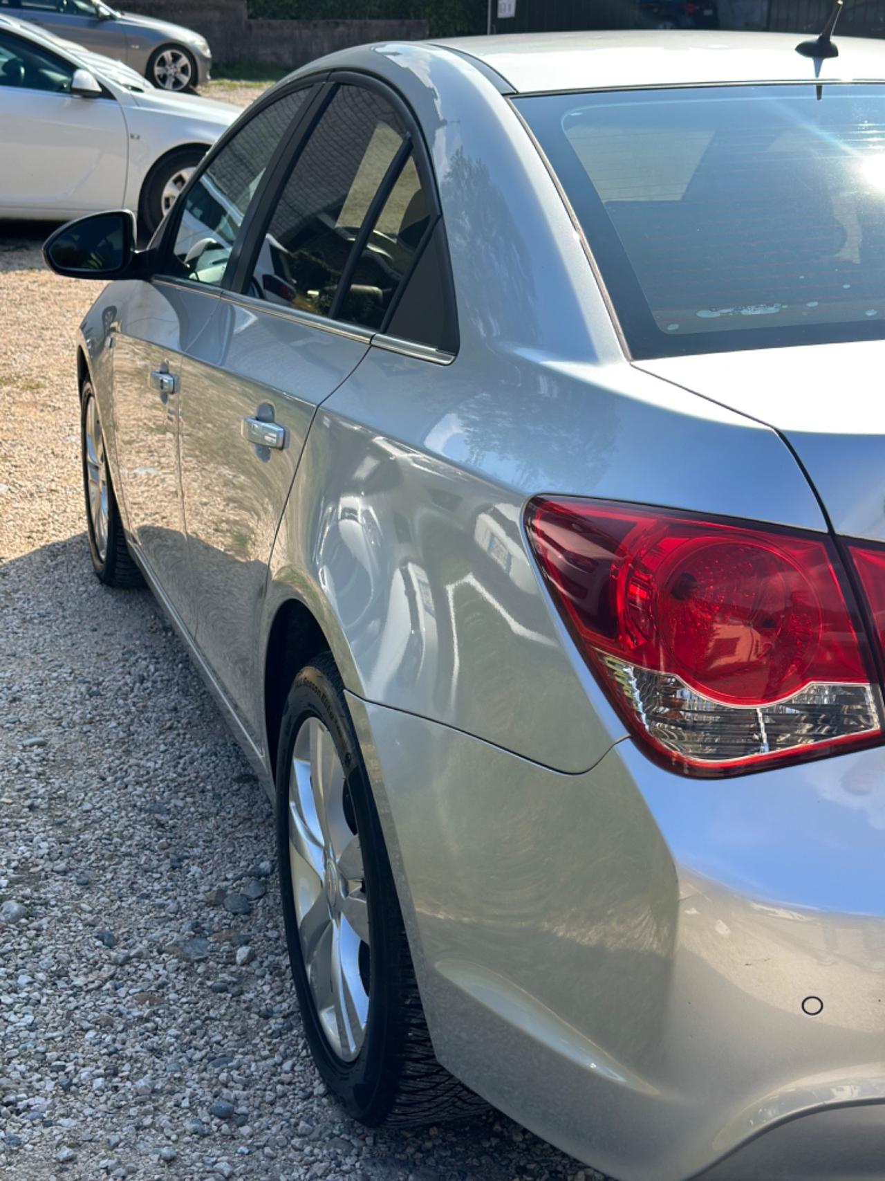 Chevrolet CRUZE 1.7 Diesel 5P LT KMCERT UNICOPR