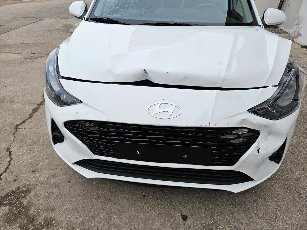 Hyundai i10 1.0 Gpl 61cv START INCIDENTATA