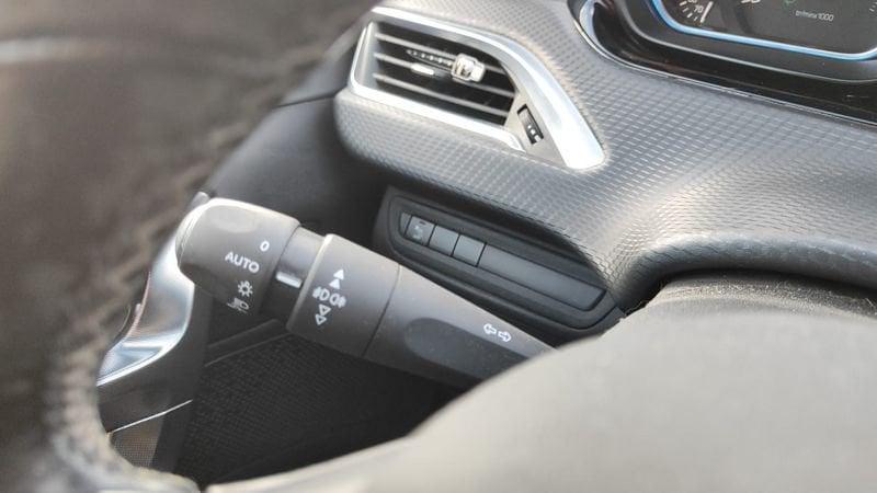 Peugeot 2008 BlueHDi 100 Allure