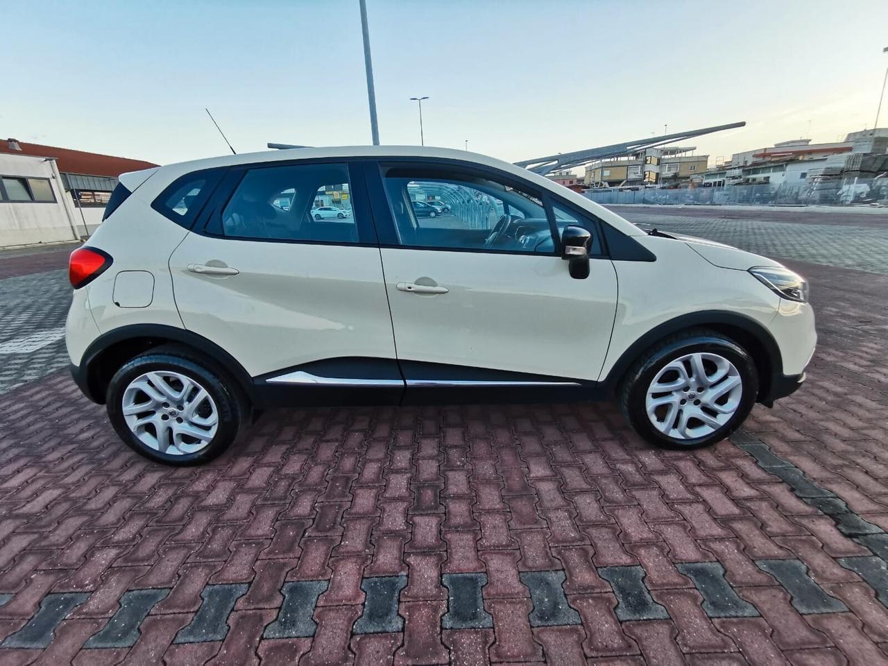 Renault Captur dCi 8V 90 CV EDC Energy - 12/2015