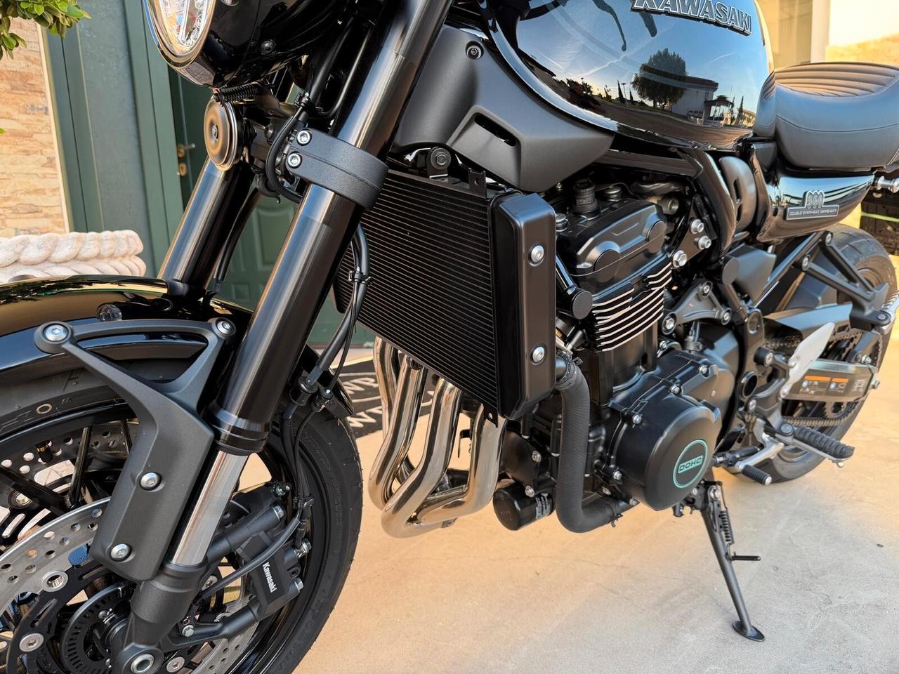Kawasaki Z 900 RS Black ball edition