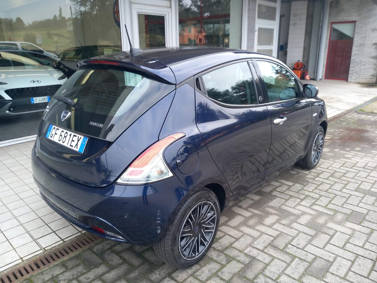 Lancia Ypsilon 1.0 FireFly 5 porte S&S Hybrid Ecochic Gold