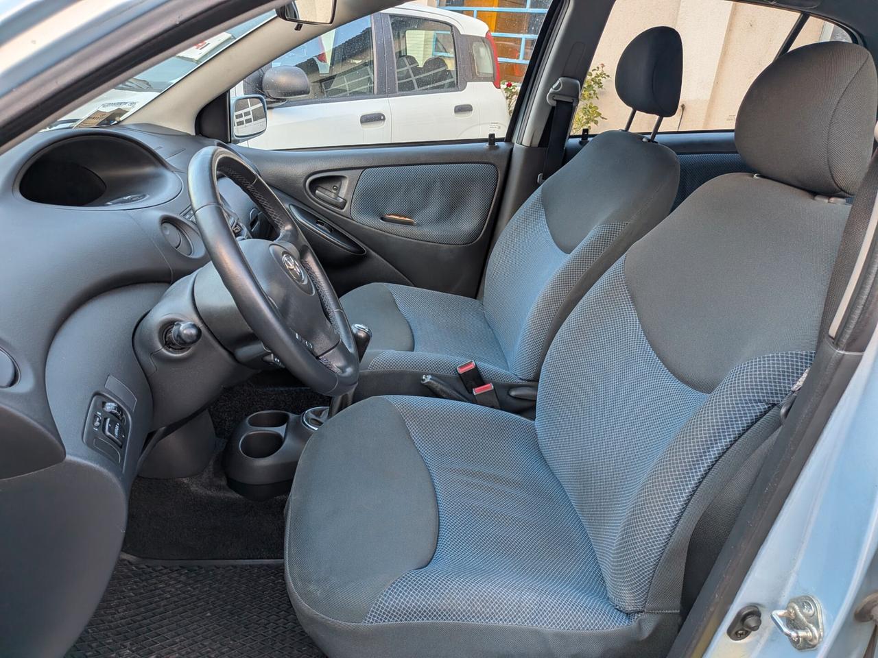 TOYOTA YARIS 1.0 VVT-i 65CV