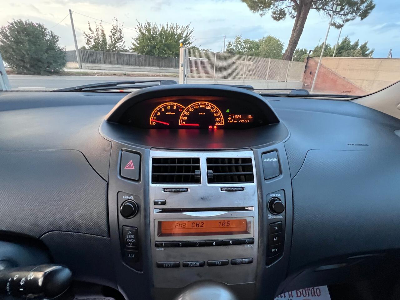 Toyota Yaris 1.4 D TAGLIANDATA GUIDA NEPATENT.