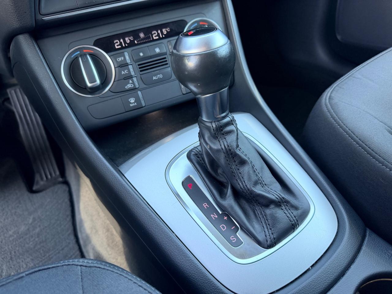 Audi Q3 2.0 TDI 120CV S tronic Sport in garanzia