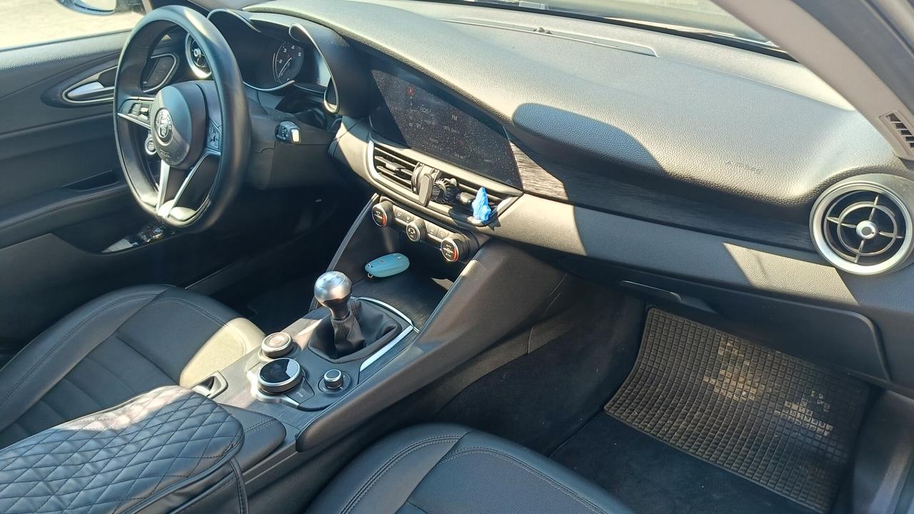 Alfa Romeo Giulia 2.2 Turbodiesel 160CV Business