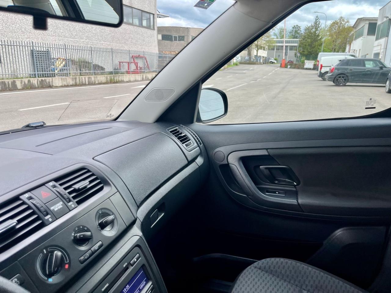 Skoda Roomster 1.2benz 2013 155.000km perfetta per neopatentati