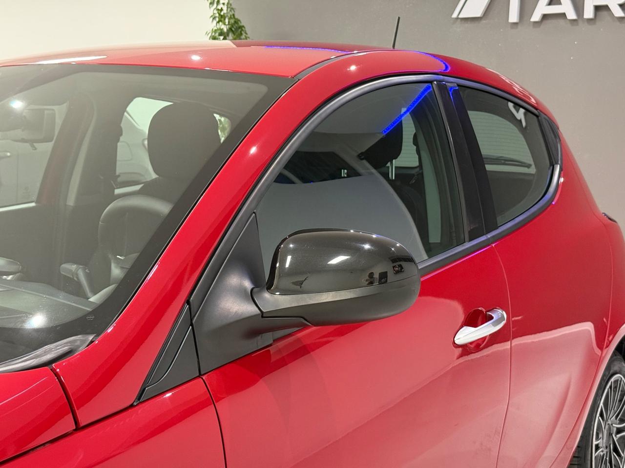 Lancia Ypsilon 1.0 70cv Hybrid Gold