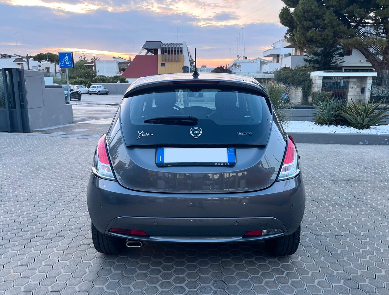 Lancia Ypsilon 1.0 FireFly 5 porte S&S Hybrid Gold