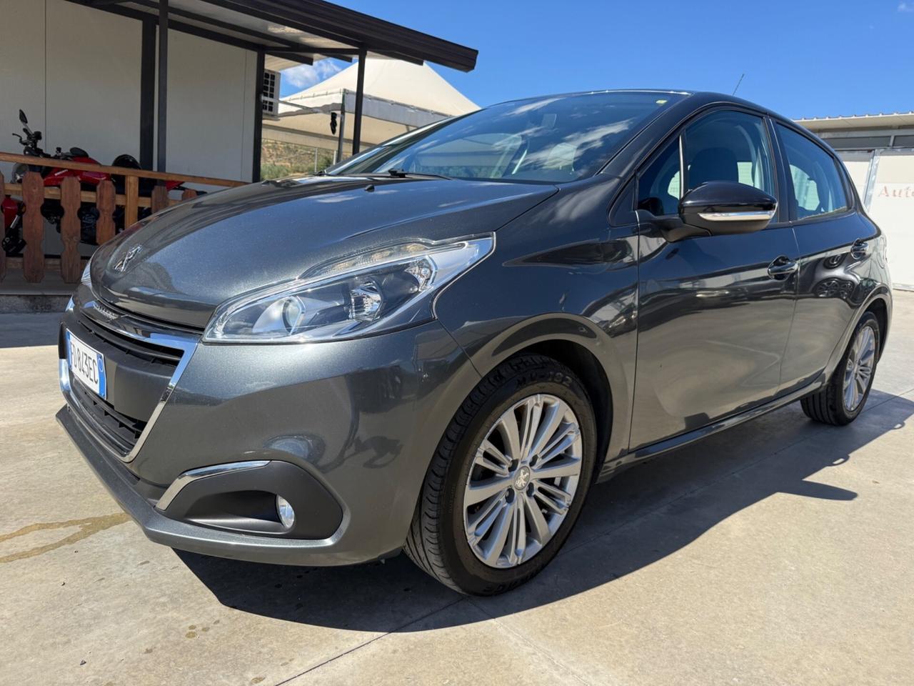 Peugeot 208 BlueHDi 75 5 porte Allure