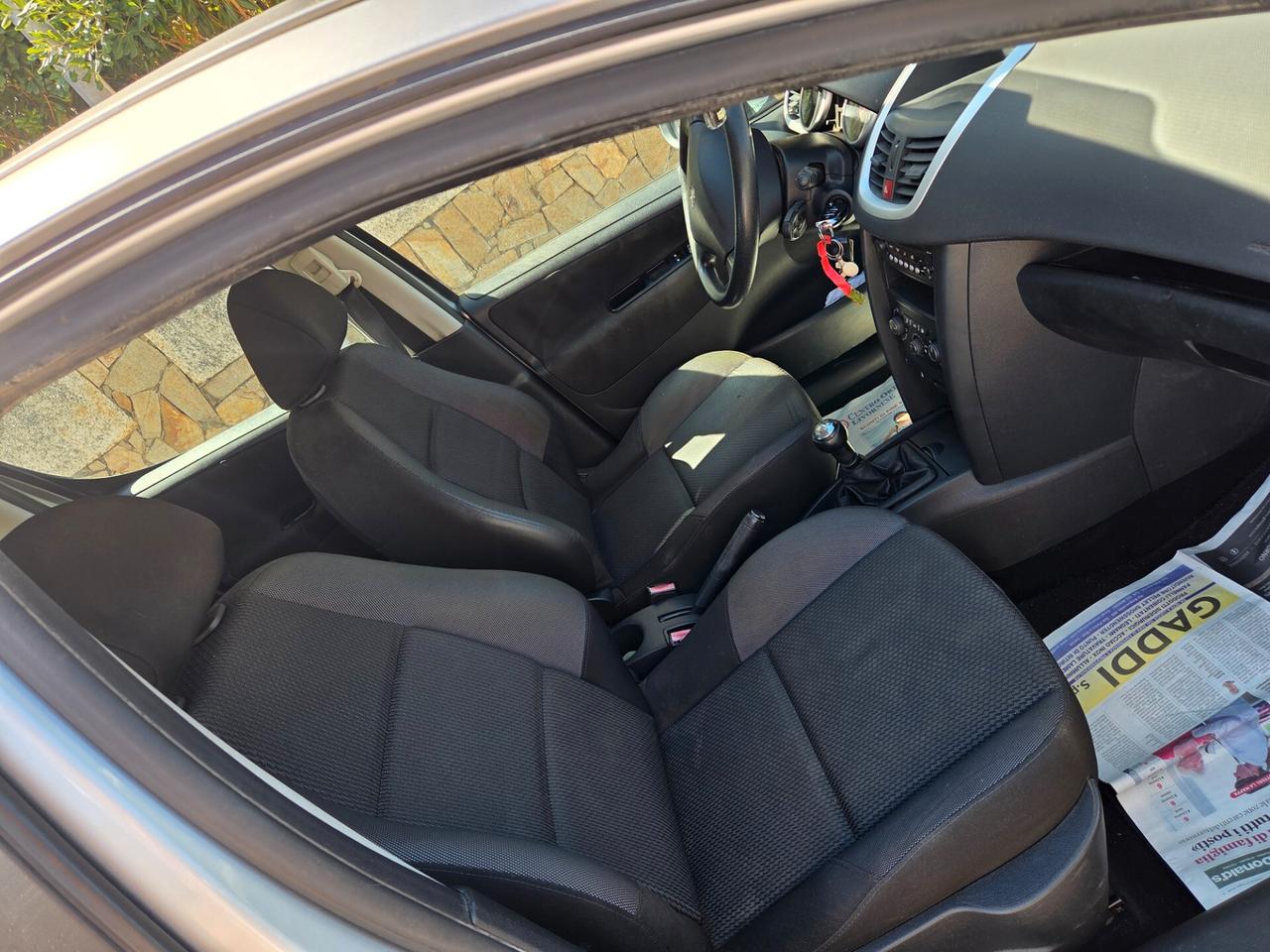 Peugeot 207 1.4 HDi 70CV 5p. Energie 2011