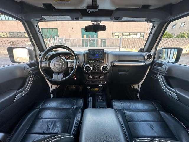 Jeep Wrangler Unlimited 2.8 CRD DPF Sahara Auto
