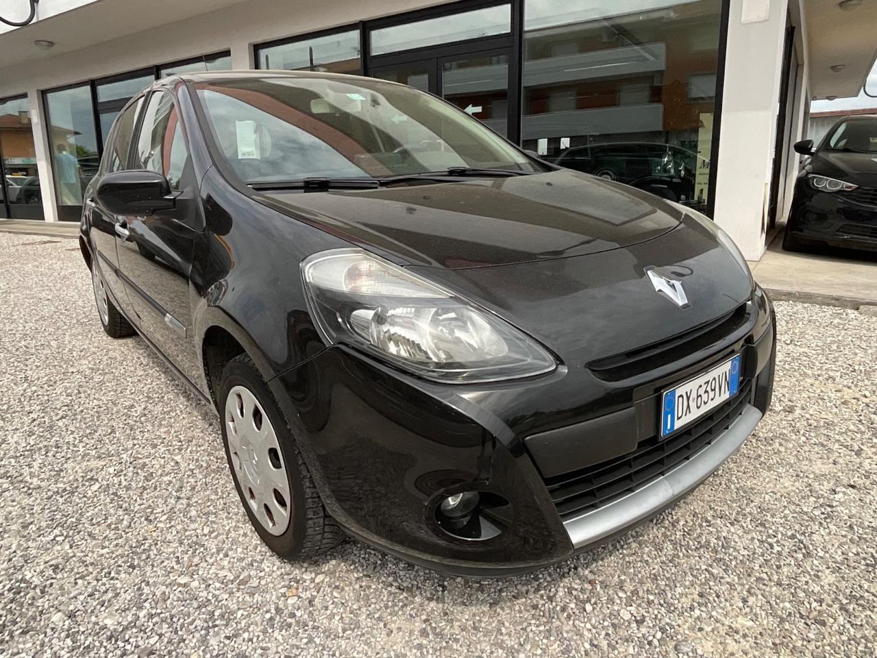 Renault Clio 1.2 16V SporTour Luxe