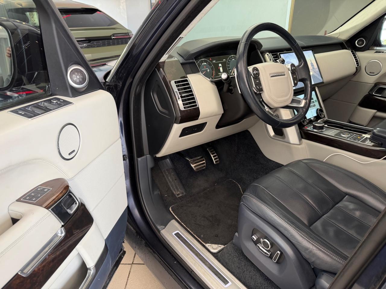 RANGE ROVER 4ASERIE (2012) RANGE ROVER 5.0 SUPERCHARGED AUTOBIOGRAPHY