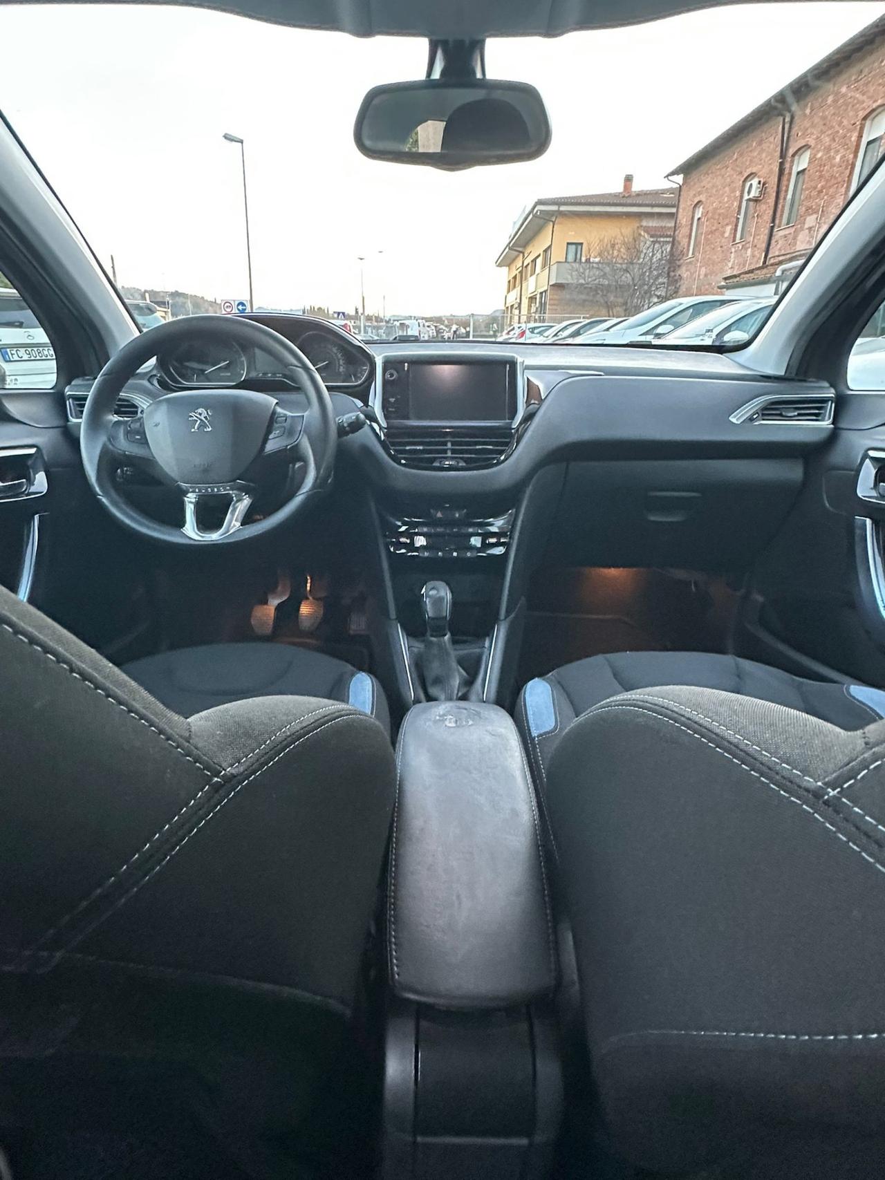 Peugeot 208 1.4 HDi 68 CV 5 porte Allure