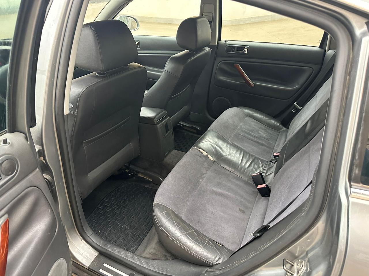 Volkswagen Passat 1.9 TDI/130 CV cat Highline