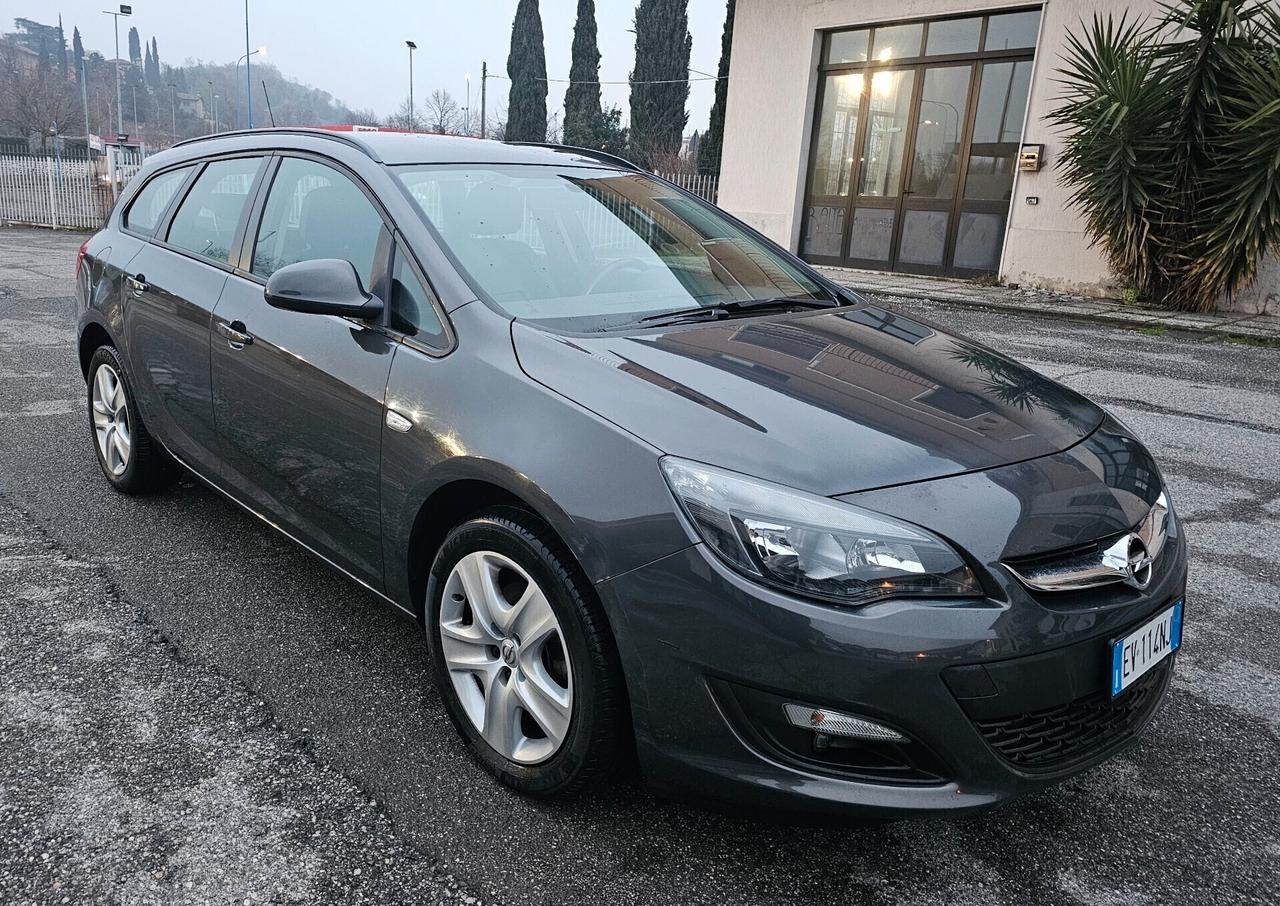 Opel Astra 1.7 CDTI 110CV Sports Tourer Cosmo