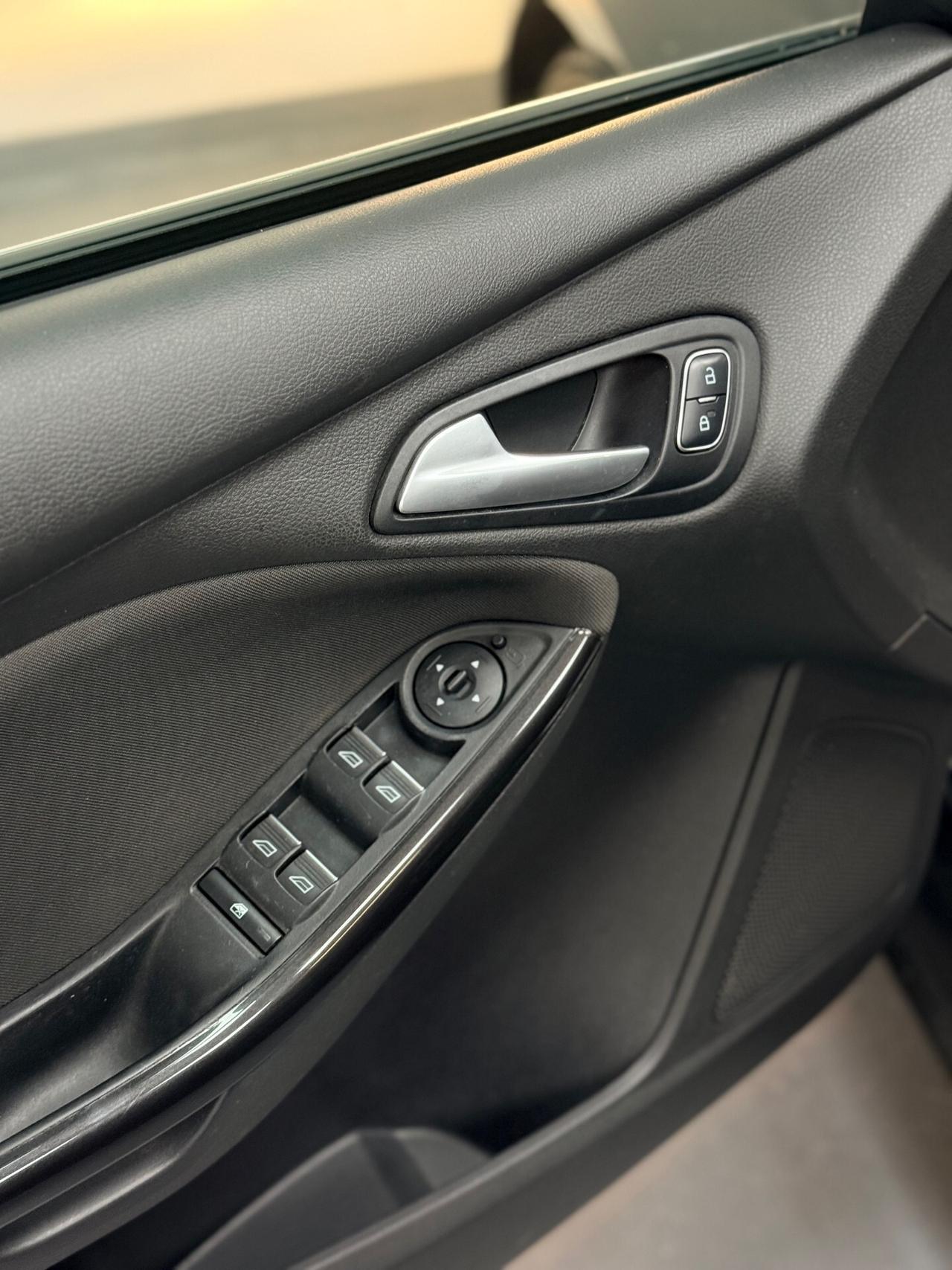 Ford Focus 1.5 TDCi 120 CV AUT. SW Titanium X 03/2017 EURO 6B NEOPATENTATI