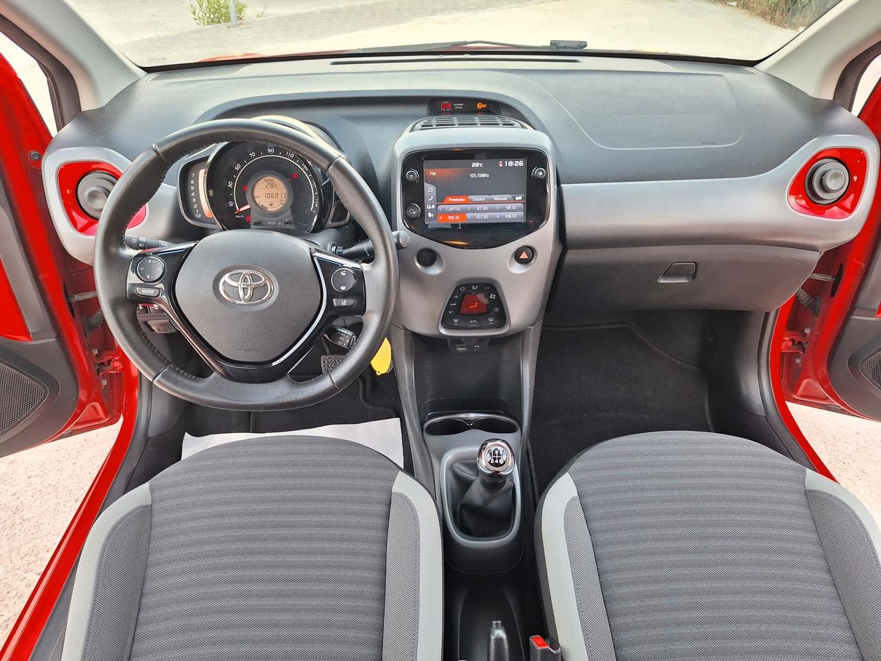 Toyota Aygo 1.0 VVT 5 porte x-play 2019 PERFETTA