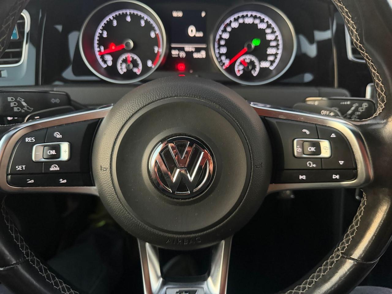 Volkswagen Golf 1.4 TSI BlueMotion R-Line #50735