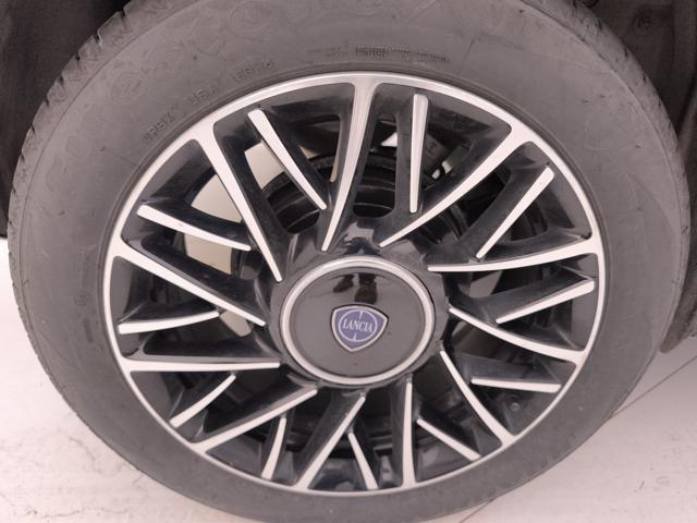 LANCIA Ypsilon 1.0 firefly hybrid Platino s&s 70cv