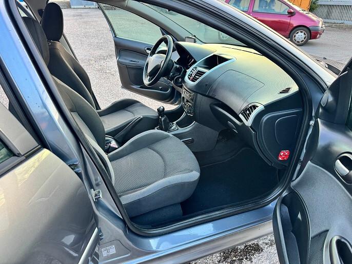 Peugeot 207 2011 1.4 16V Diesel