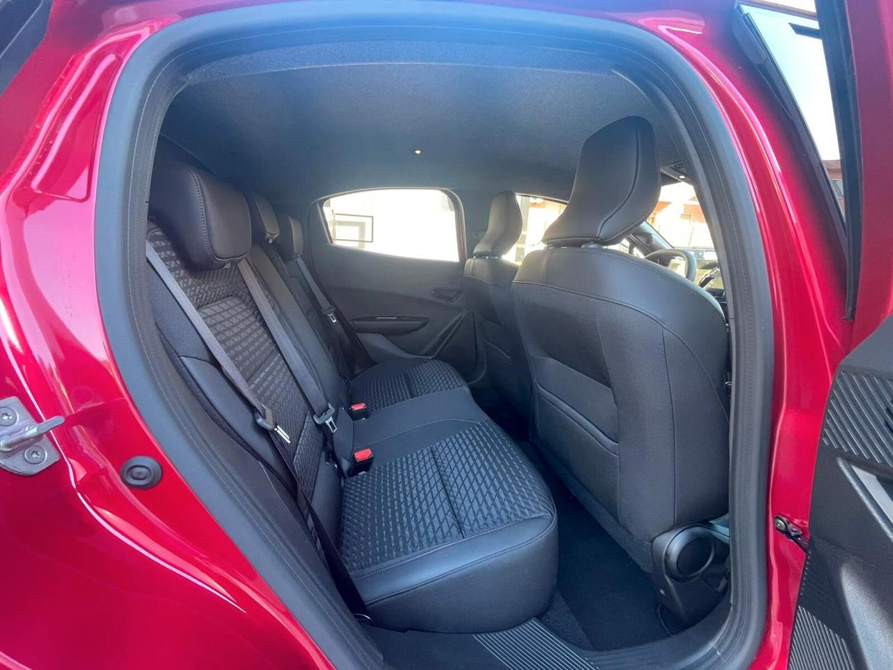 Renault Nuova Clio Techno ECO-G 120 EDC