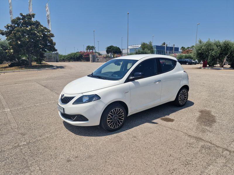 LANCIA Ypsilon 1.0 firefly hybrid Platino s&s 70cv