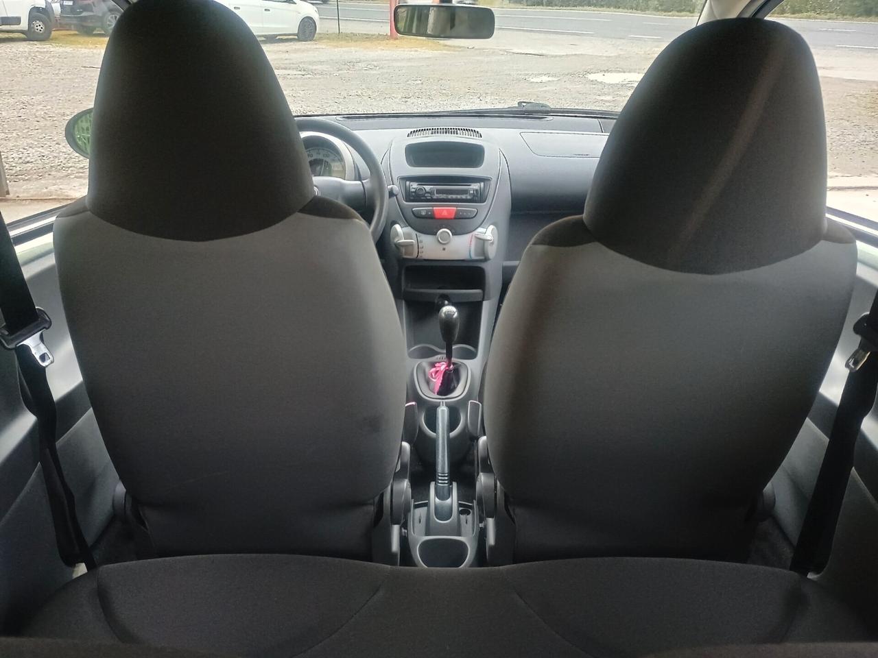 TOYOTA AYGO NEOPATENTATI