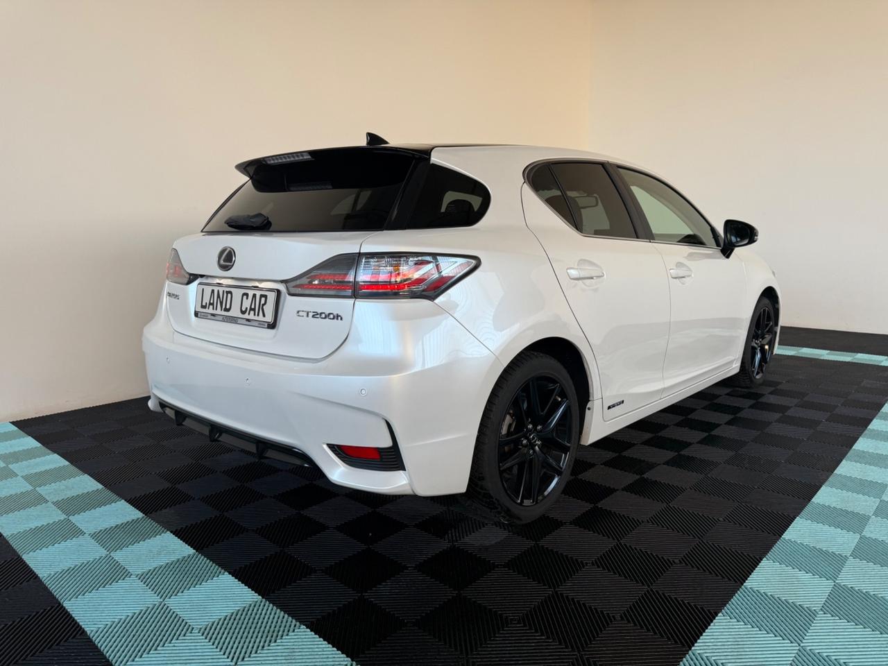 Lexus CT 200h Hybrid Black Style
