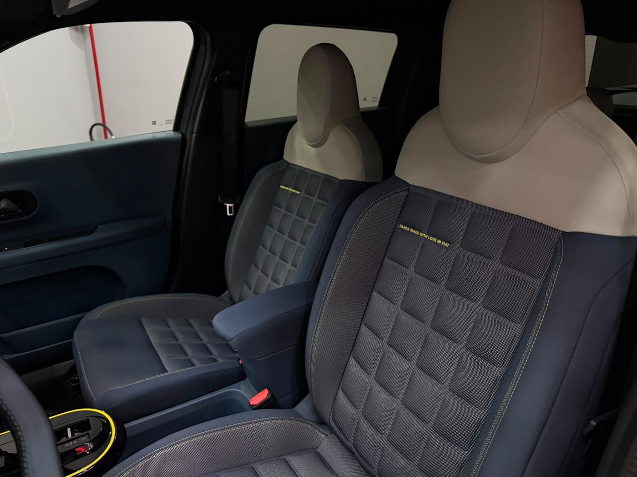 Fiat Grande Panda 1.2 Hybrid 110 CV S&S La Prima