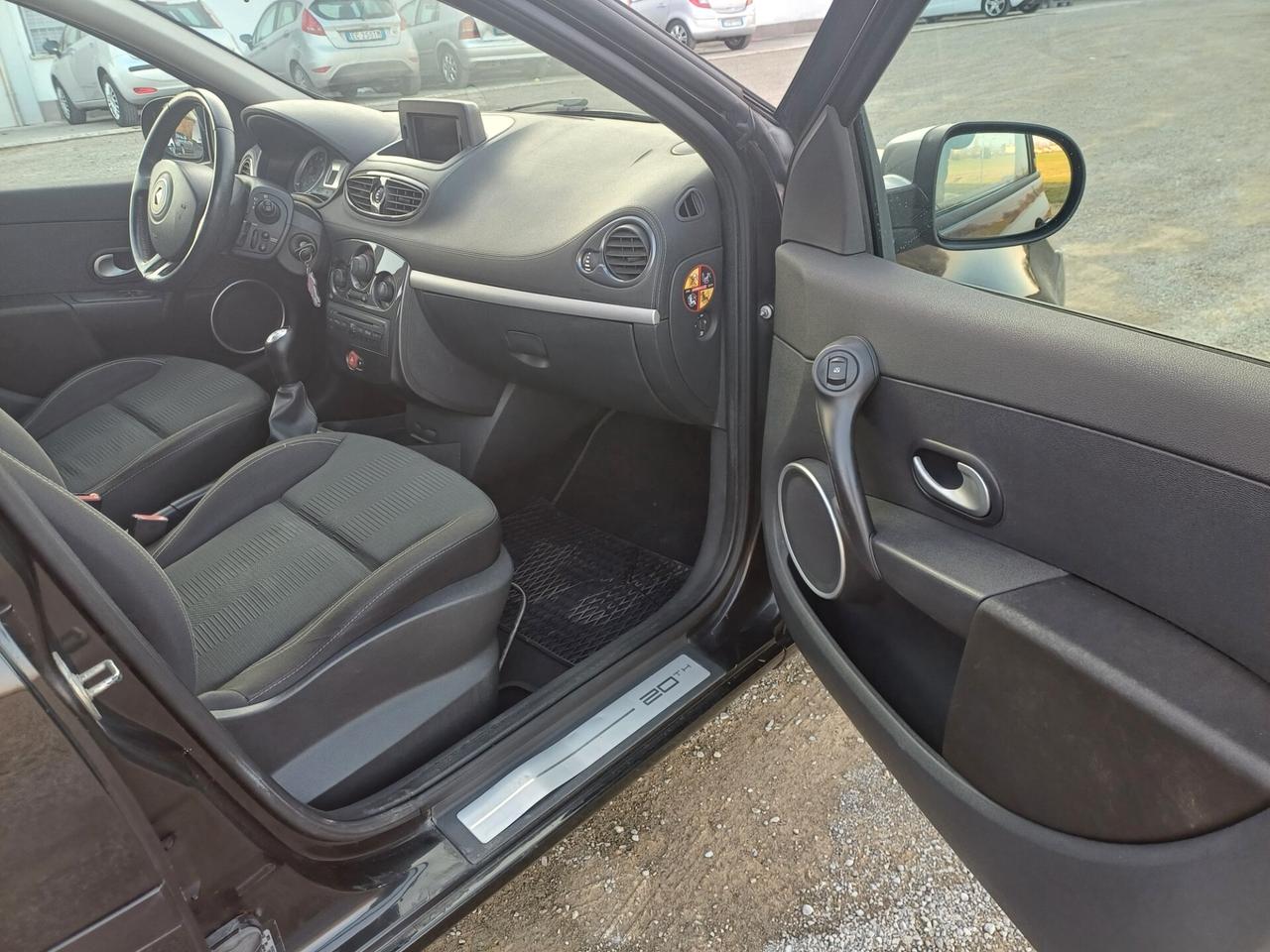 Renault Clio 1.2 16V 5 porte Dynamique