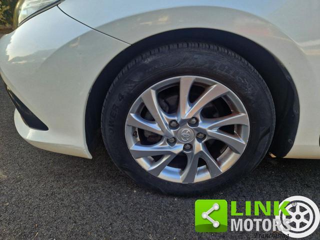 TOYOTA Auris 1.4 D-4D Active