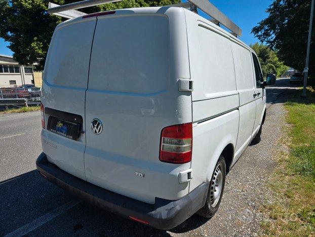 VOLKSWAGEN TRANSPORTER AUTOCARRO - 2011