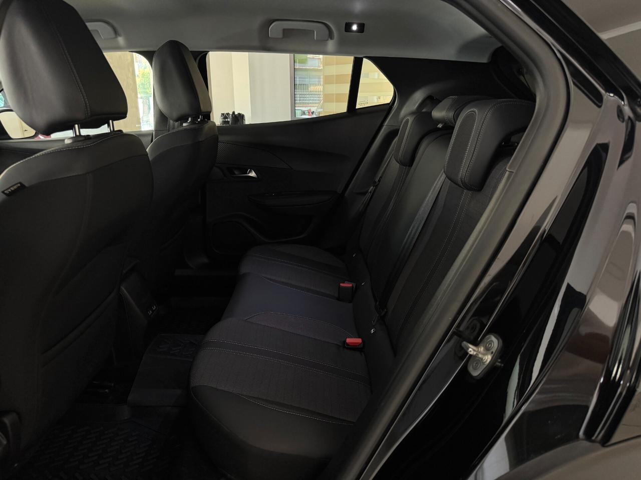 Peugeot 2008 BlueHDi 110cv Allure Pack
