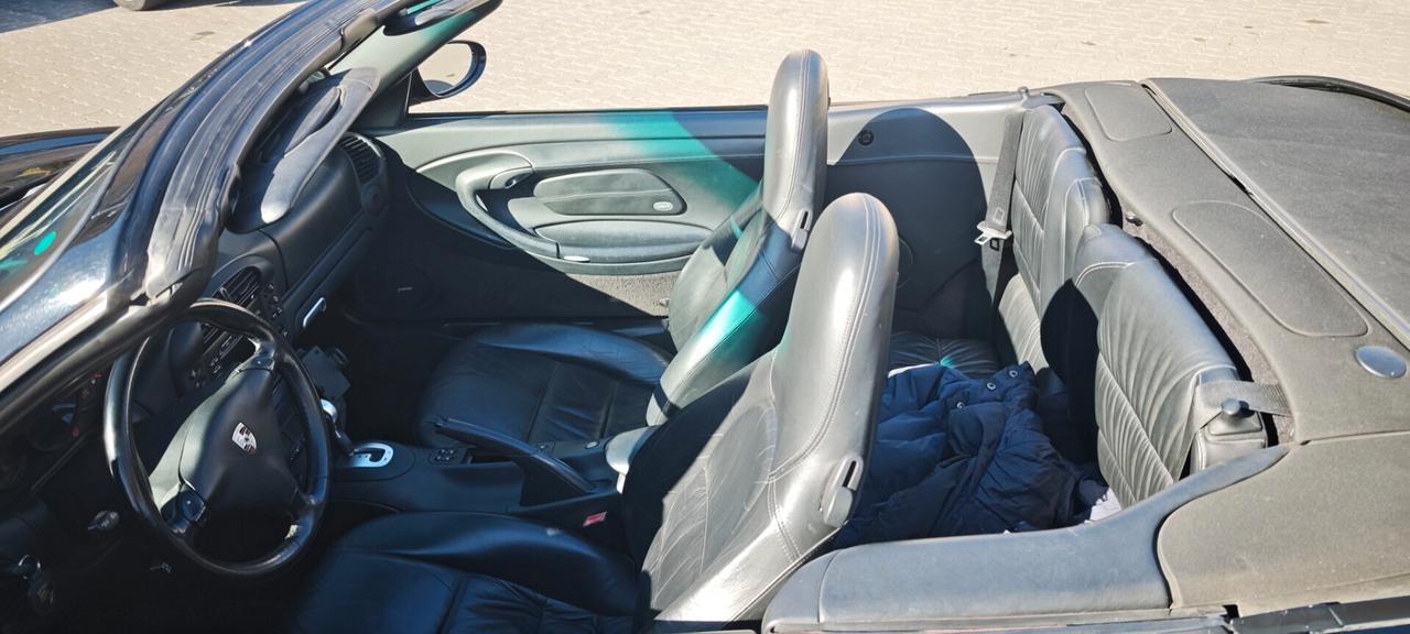 Porsche 911 Carrera 4 cat Cabriolet