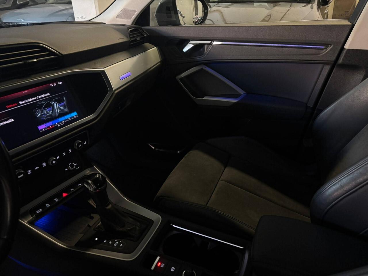Audi Q3 2.0 Tdi SportBack 150 CV Sport !'!'!