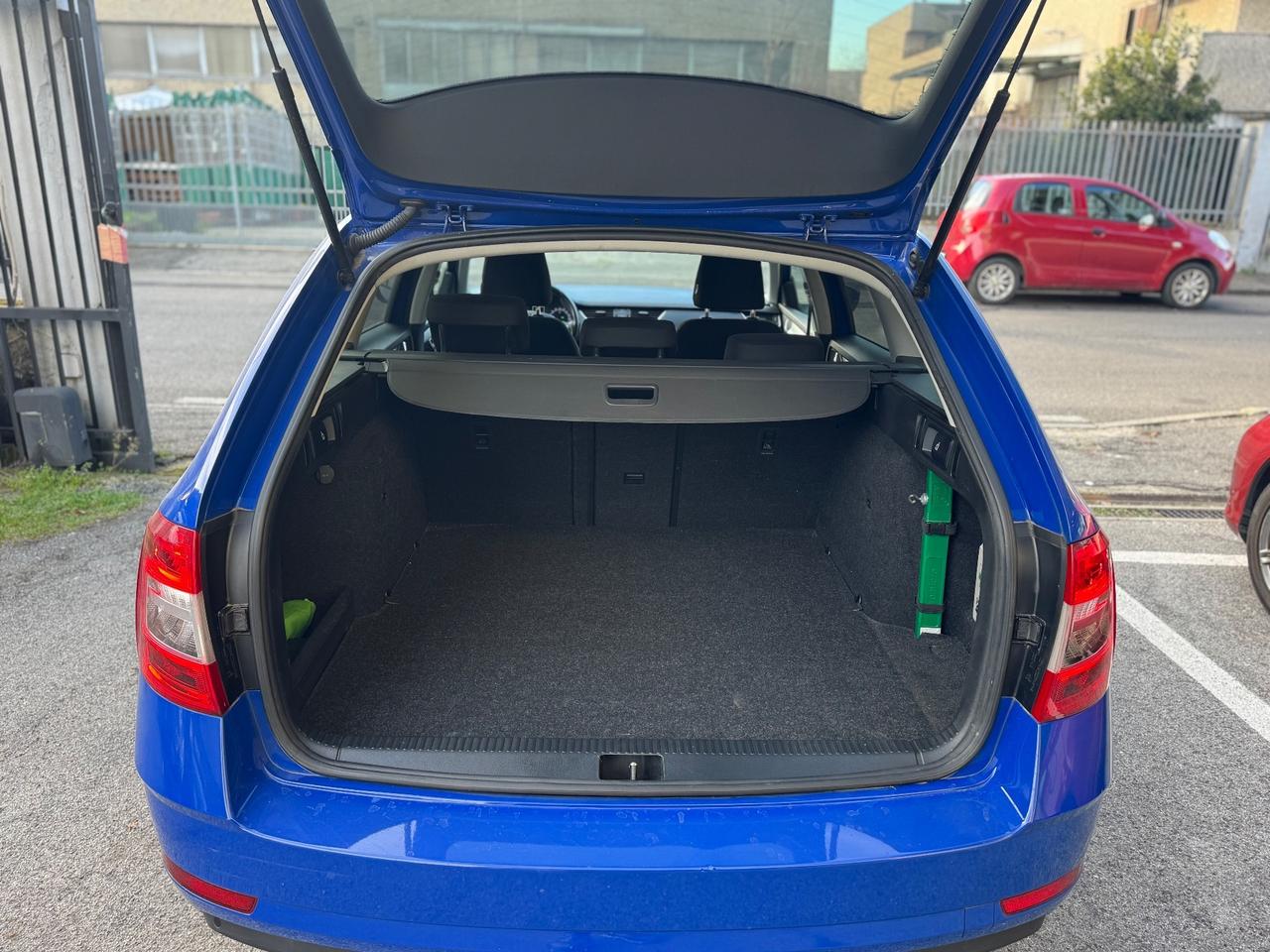 Skoda Octavia 1.5 DSG Wagon Ambition G-Tec