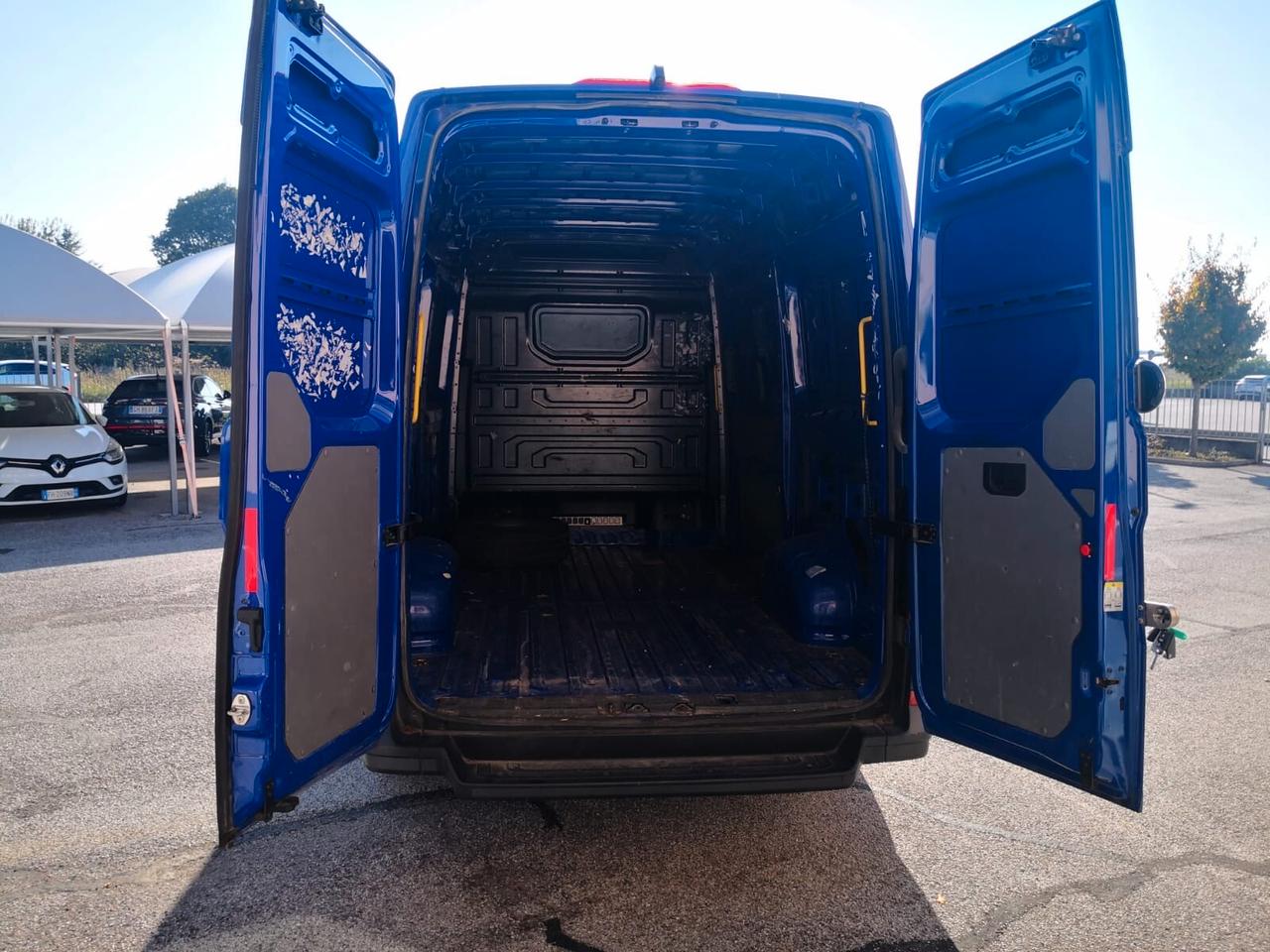 Volkswagen Crafter 30 2.0 TDI 140CV 3posti ***14.500 € + IVA***