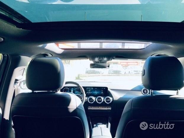 MERCEDES-BENZ GLA 200 d Automatic TETTO- AMBIENT