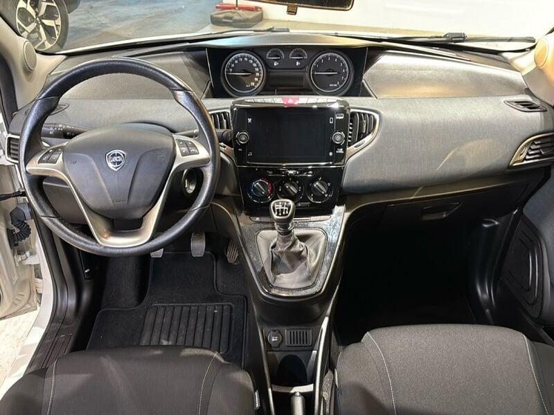 Lancia Ypsilon Ypsilon 1.0 FireFly 5 porte Hybrid Ecochic Gold