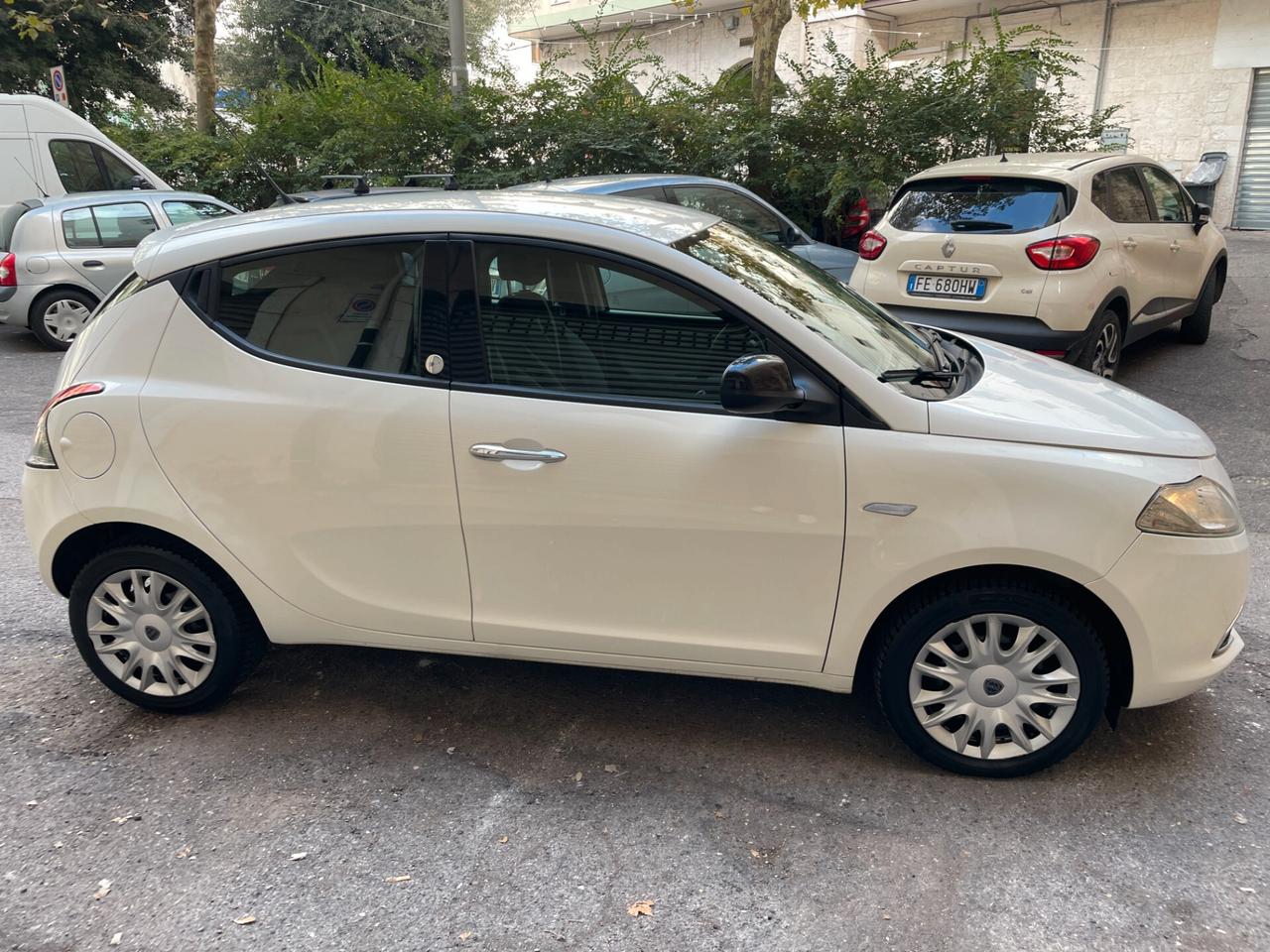 Lancia Ypsilon 1.2 69 CV 5 porte GPL Ecochic Silver