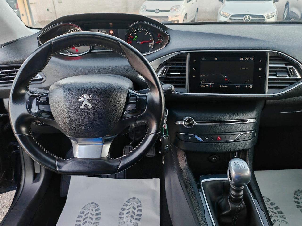 Peugeot 308 15BlueHDi navig led Autocarro n.1 2020