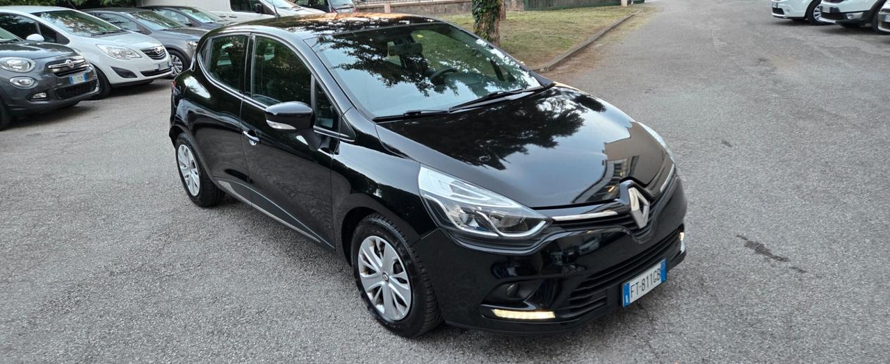 Renault Clio dCi 8V 90 CV 5 porte Moschino Life