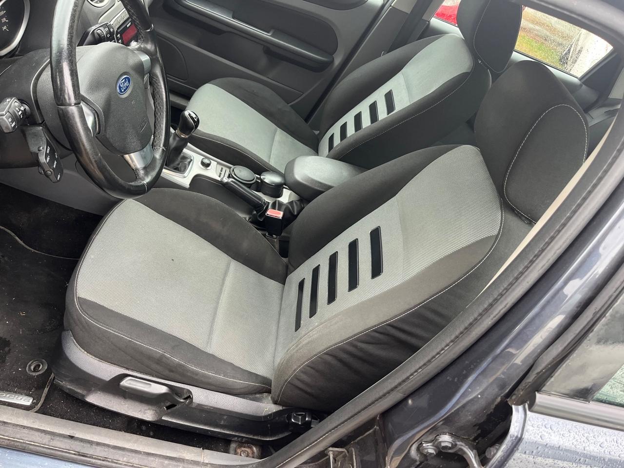 Ford Focus 1.6 TDCi (110CV) 5p. Tit. DPF 172.000 KM