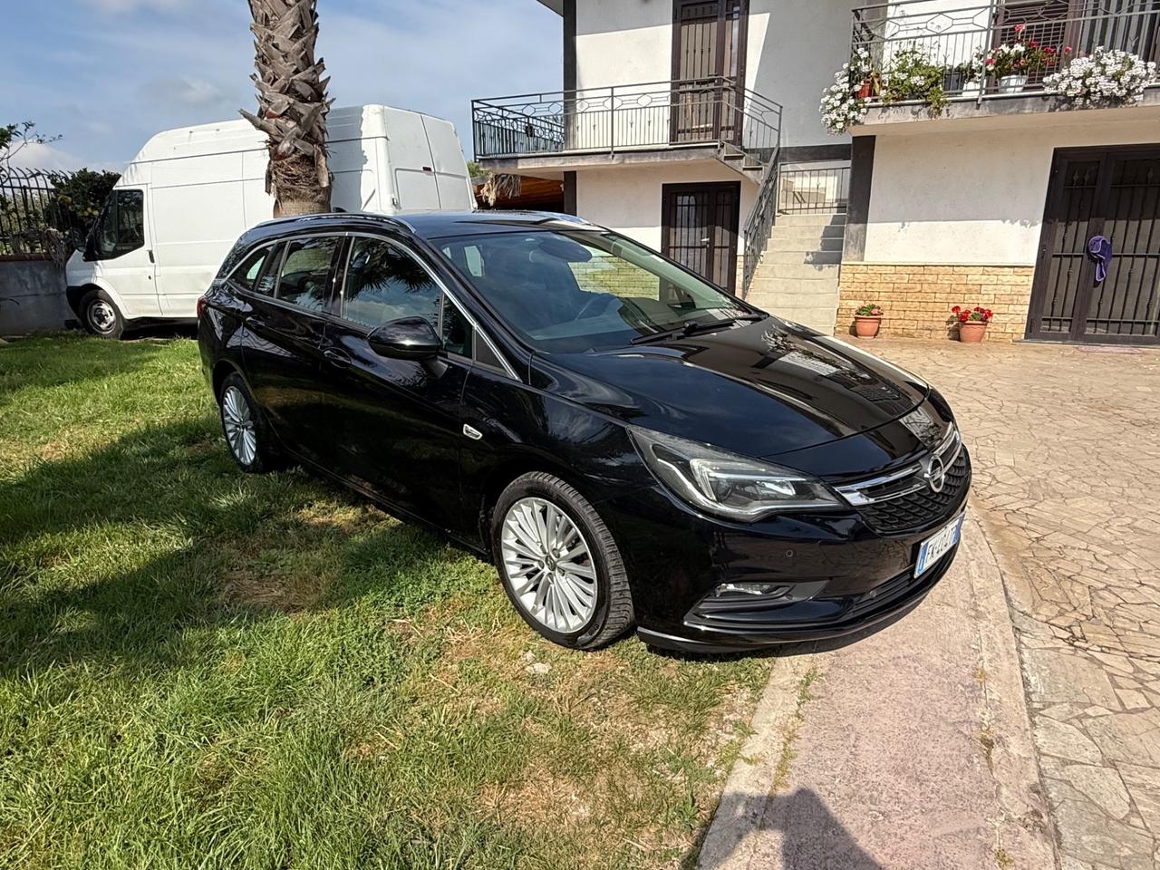 Opel Astra 1.6 BiTurbo CDTi Start&Stop Sports Tourer Innovation