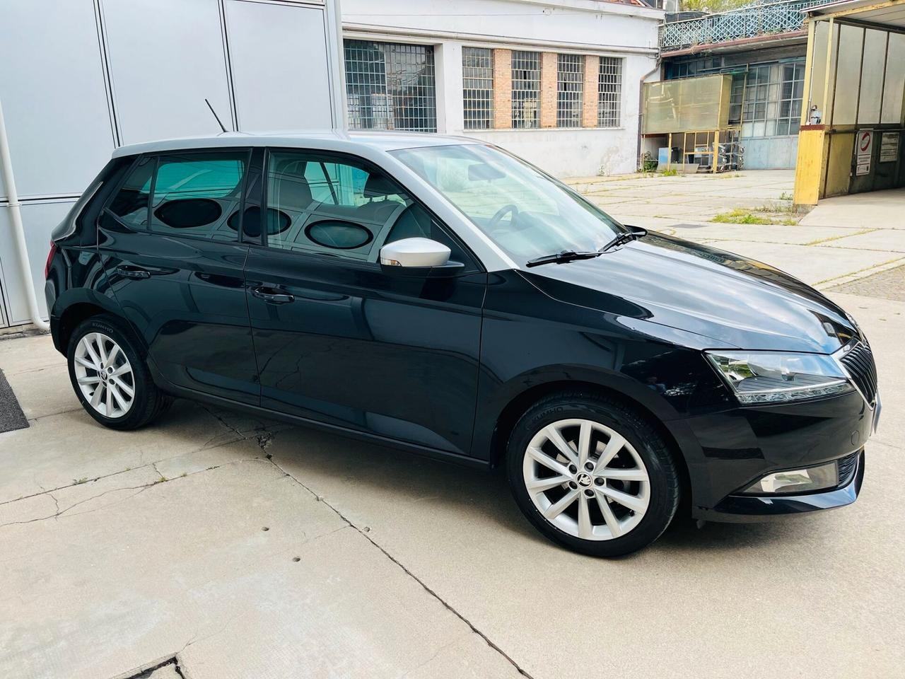Skoda Fabia 1.0 MPI 75 CV Twin Color Nero