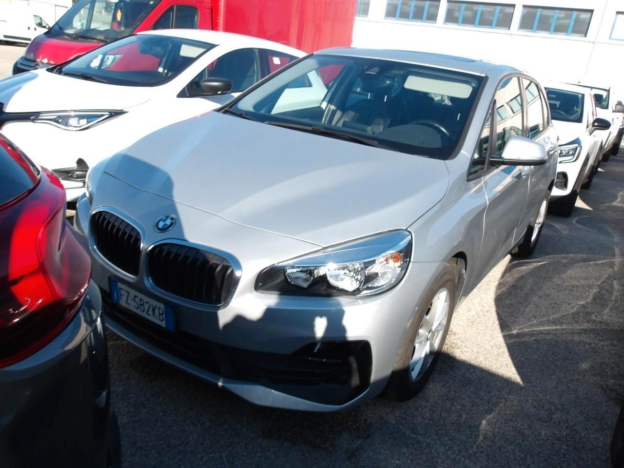 Bmw 216d Active Tourer *TETTO APR.* da VETRINA