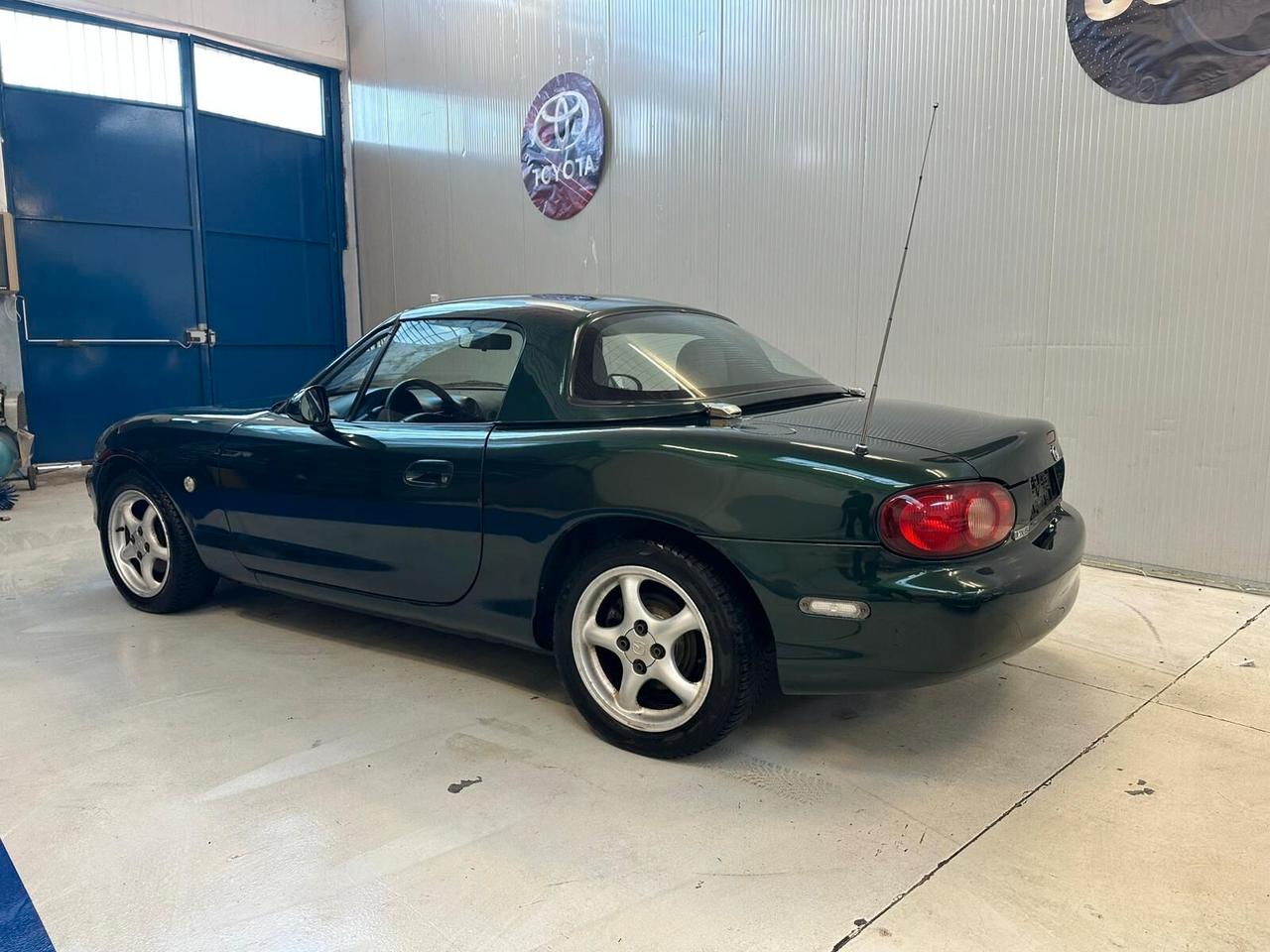 Mazda MX-5 1.6i 16V cat GPL